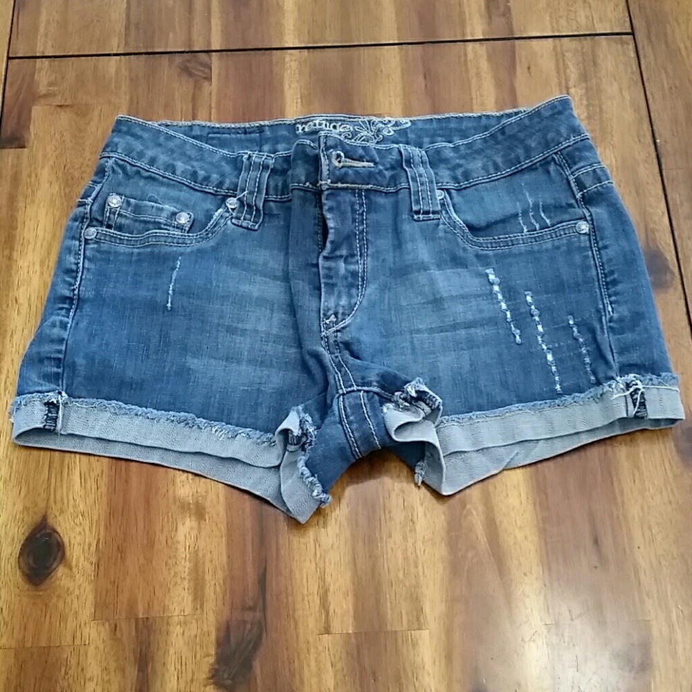 Refuge shorts